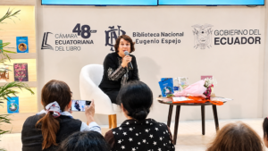 Rosalía Arteaga destacó el poder de la lectura en voz alta en la Feria Internacional del Libro de Lima