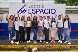 Diez niñas ecuatorianas son seleccionadas para vivir una experiencia en el Space Center Houston como parte del proyecto “Líderes al Espacio”